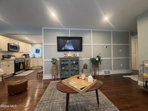 11 Hanifin Avenue Albany NY 12205