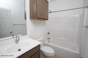 31 Harbor Lane Cohoes NY 12047