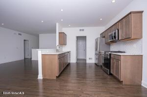 31 Harbor Lane Cohoes NY 12047