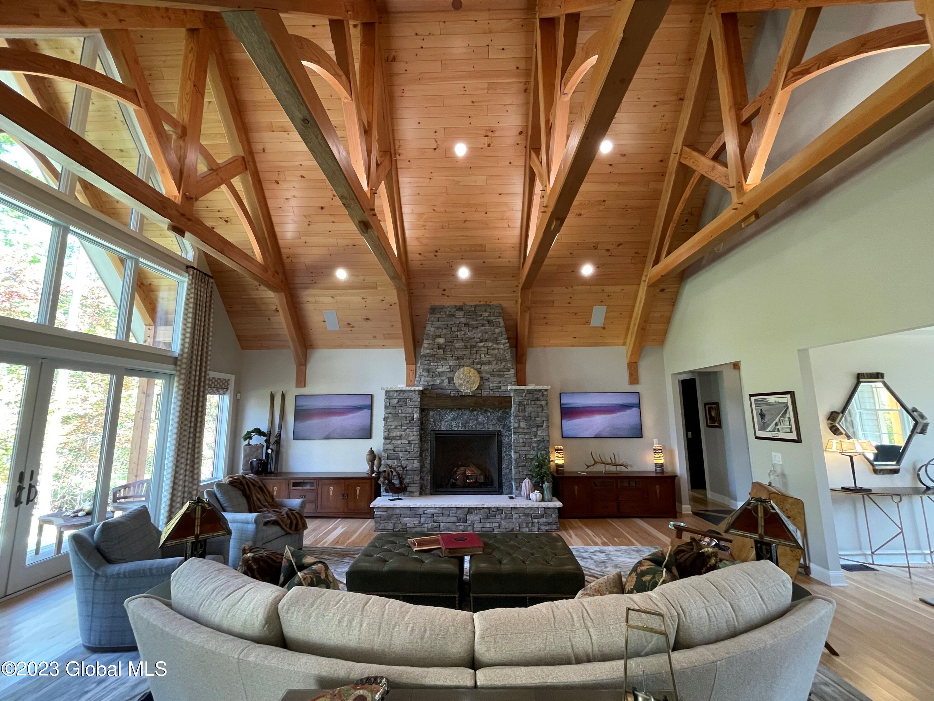 10 Edgewood Drive Clifton Park NY 12065