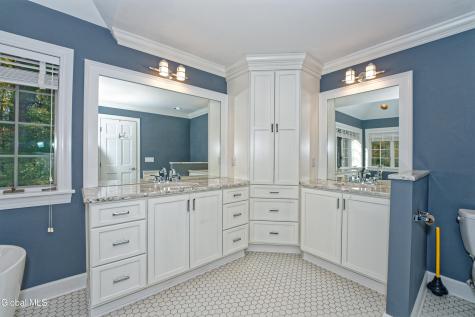 13 Cobble Hill Drive Gansevoort NY 12831