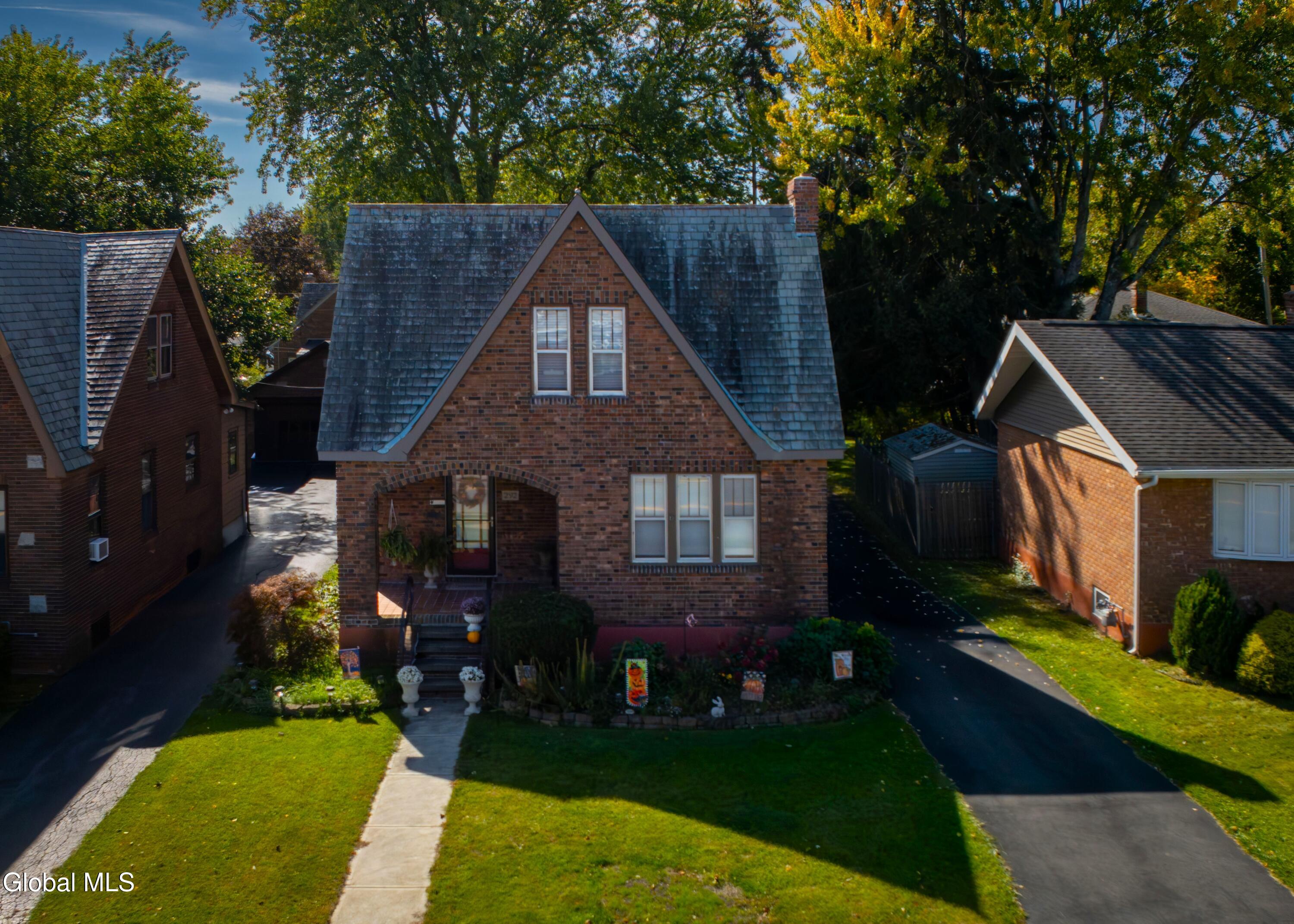 292 Whitehall Road Albany NY 12209