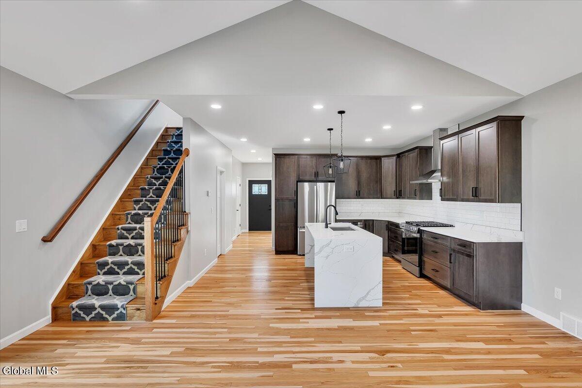 105 Diamond Place Schenectady NY 12306