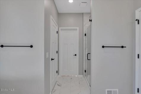 105 Diamond Place Schenectady NY 12306