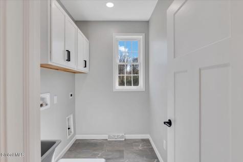 105 Diamond Place Schenectady NY 12306