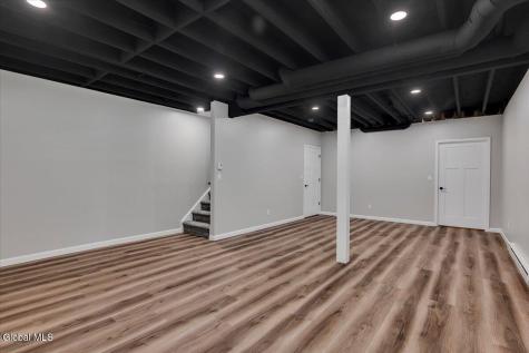 105 Diamond Place Schenectady NY 12306