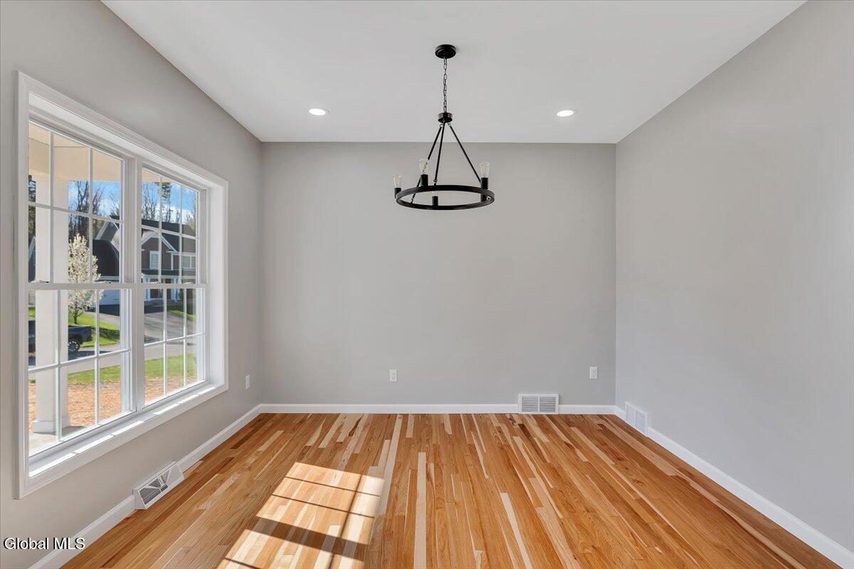 105 Diamond Place Schenectady NY 12306