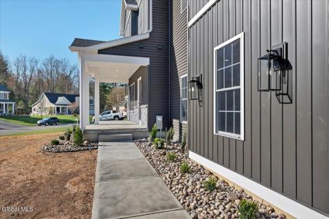 105 Diamond Place Schenectady NY 12306