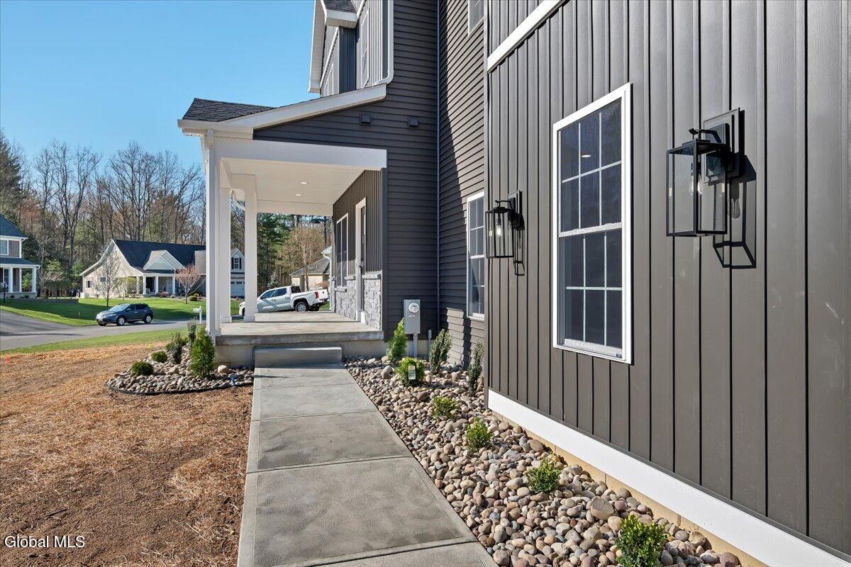 105 Diamond Place Schenectady NY 12306