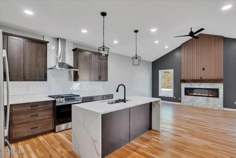 105 Diamond Place Schenectady NY 12306