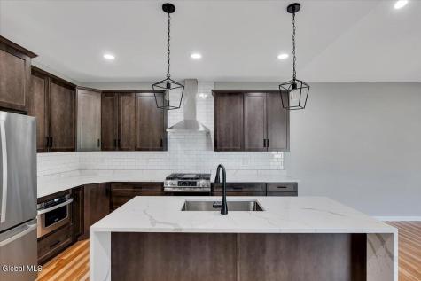105 Diamond Place Schenectady NY 12306