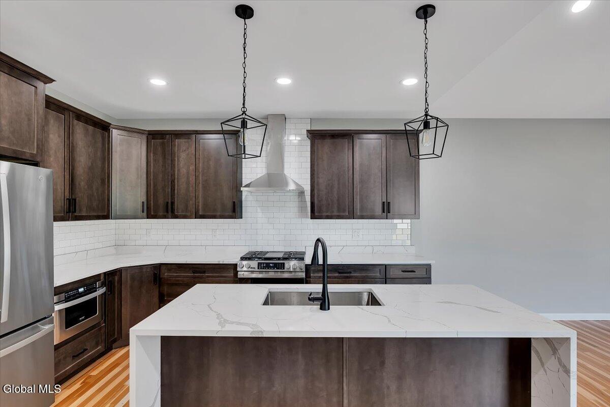 105 Diamond Place Schenectady NY 12306