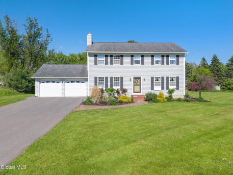 4 Canter Lane Johnstown NY 12095