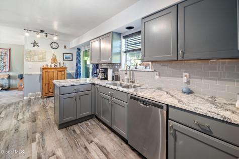 4 Canter Lane Johnstown NY 12095