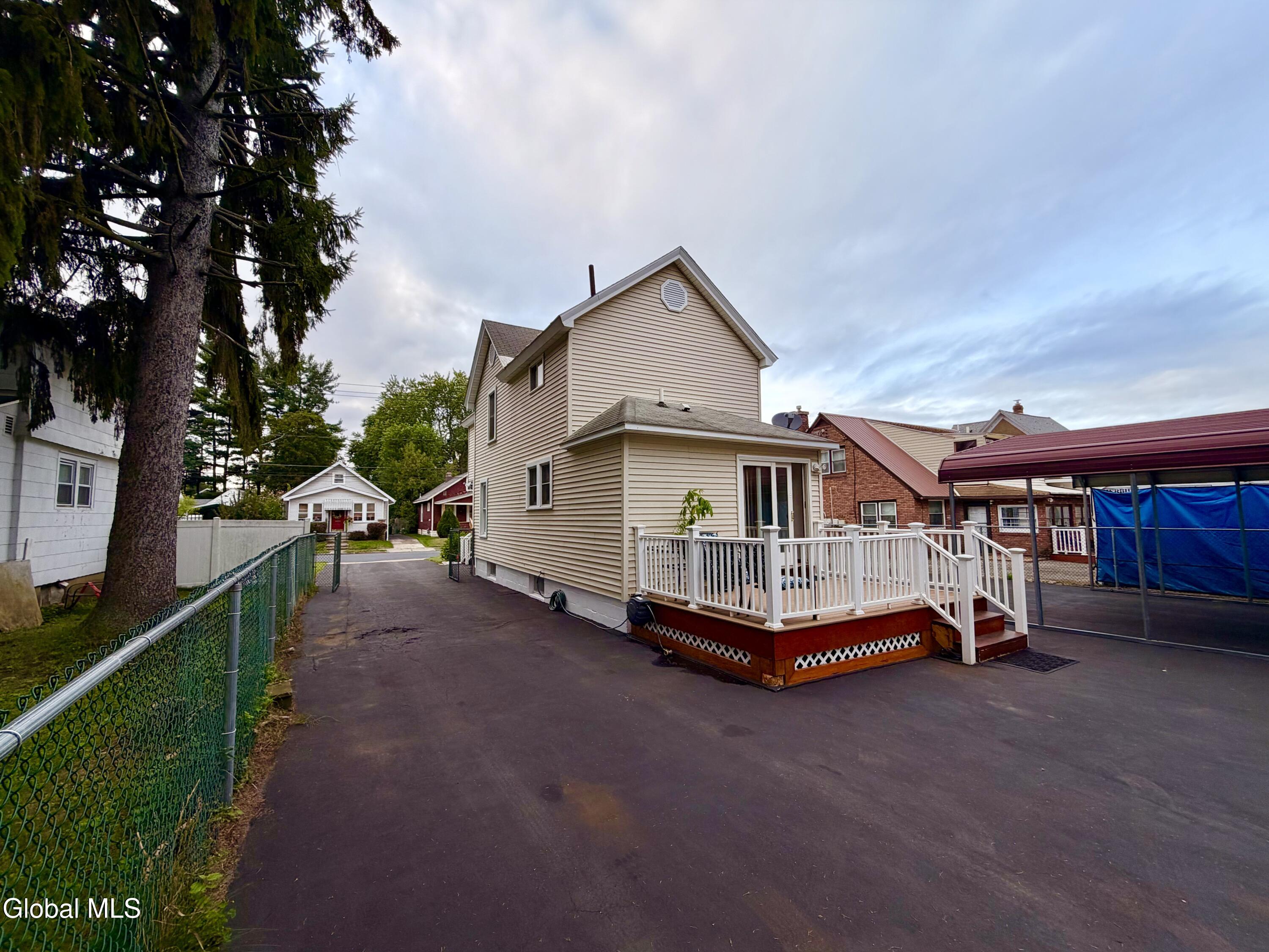 223 Edward Street Schenectady NY 12304
