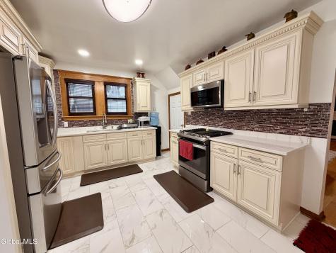 223 Edward Street Schenectady NY 12304