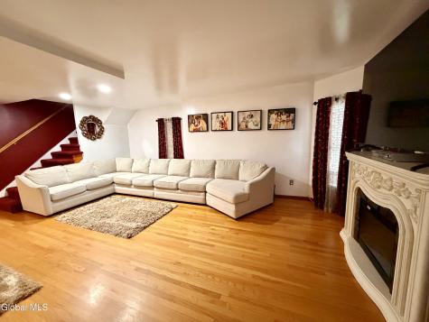 223 Edward Street Schenectady NY 12304