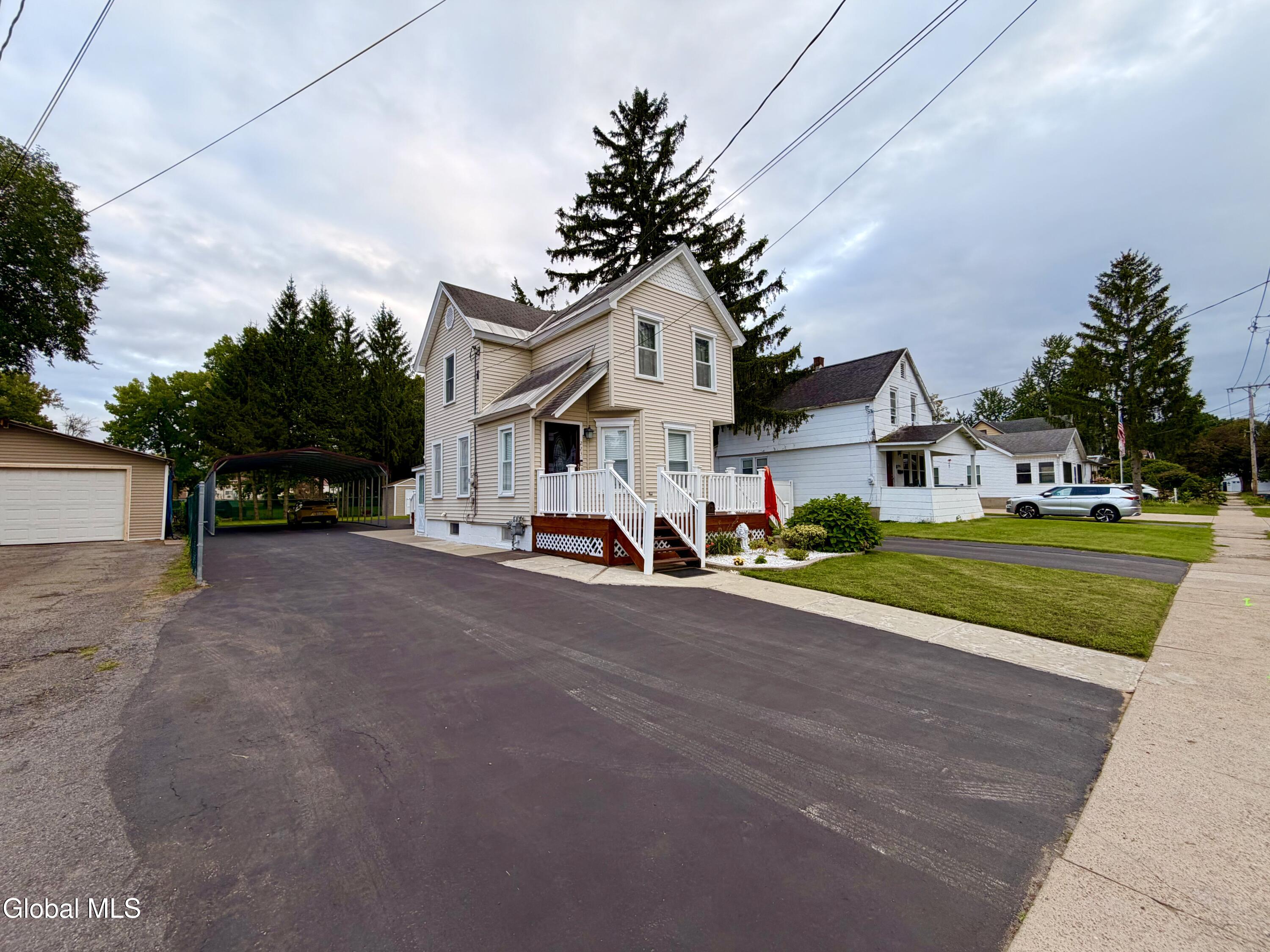 223 Edward Street Schenectady NY 12304