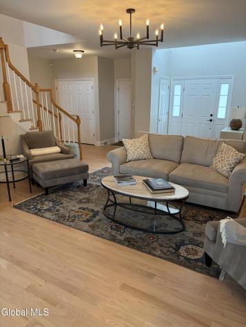 37 Cheshire Way Loudonville NY 12211