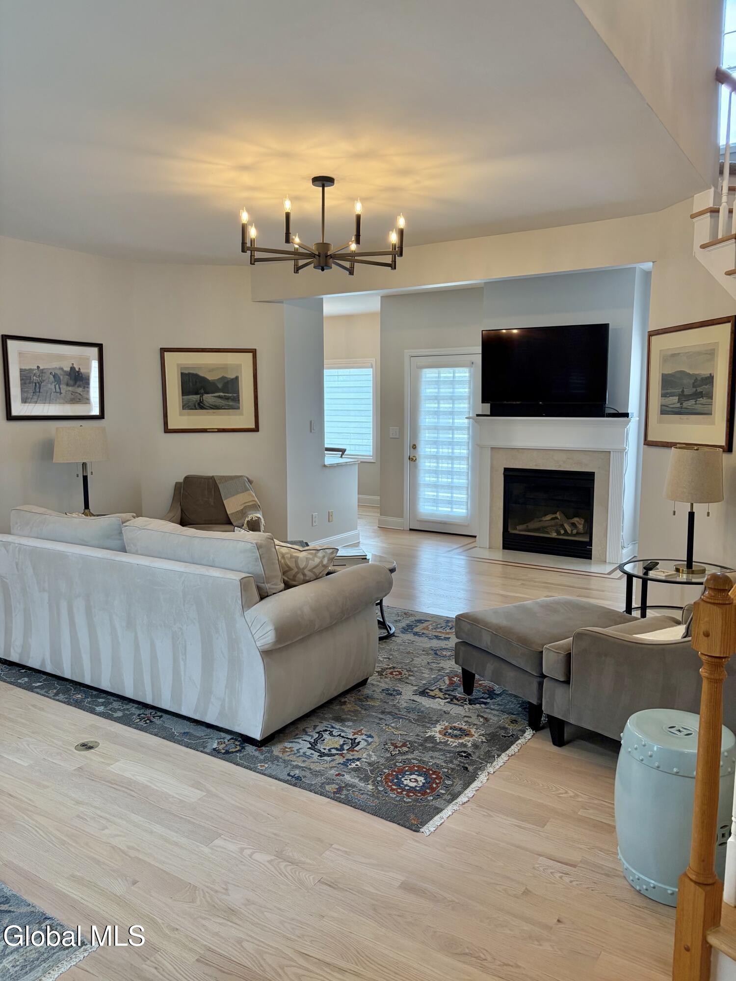 37 Cheshire Way Loudonville NY 12211
