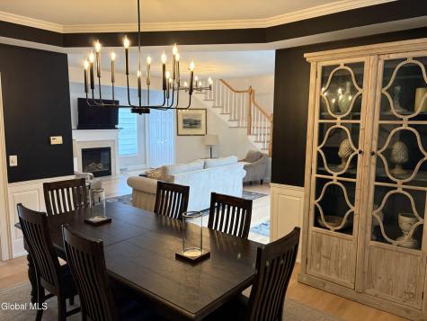 37 Cheshire Way Loudonville NY 12211