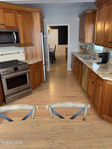 37 Cheshire Way Loudonville NY 12211