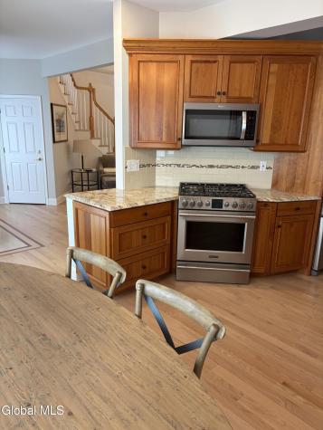 37 Cheshire Way Loudonville NY 12211