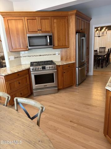 37 Cheshire Way Loudonville NY 12211