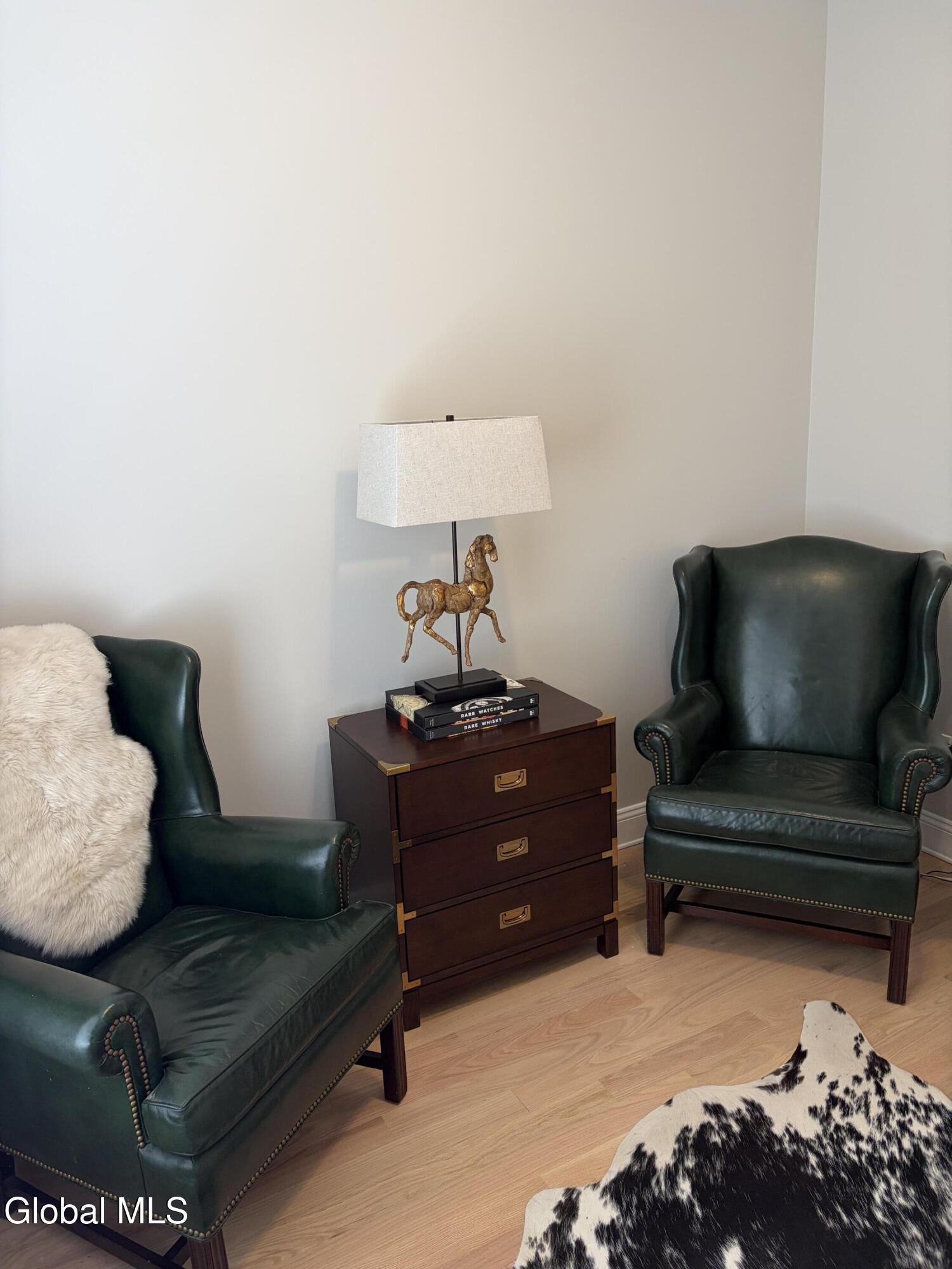 37 Cheshire Way Loudonville NY 12211