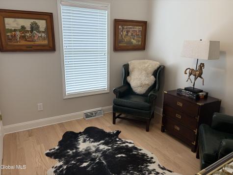 37 Cheshire Way Loudonville NY 12211