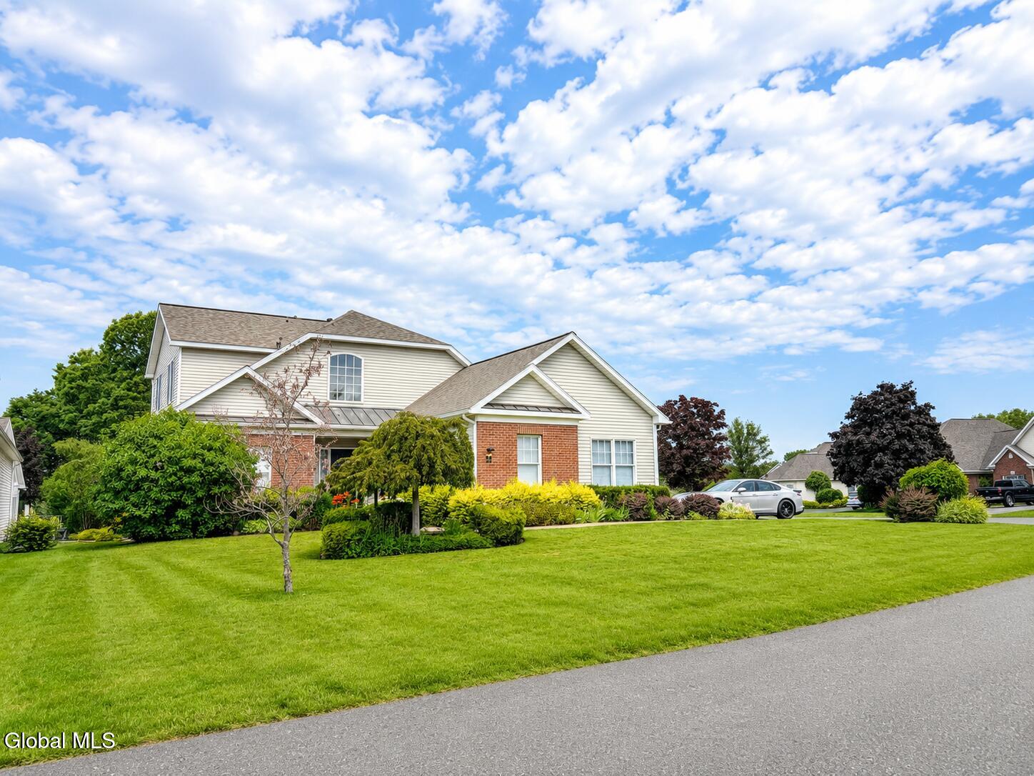 37 Cheshire Way Loudonville NY 12211