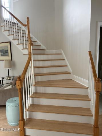 37 Cheshire Way Loudonville NY 12211