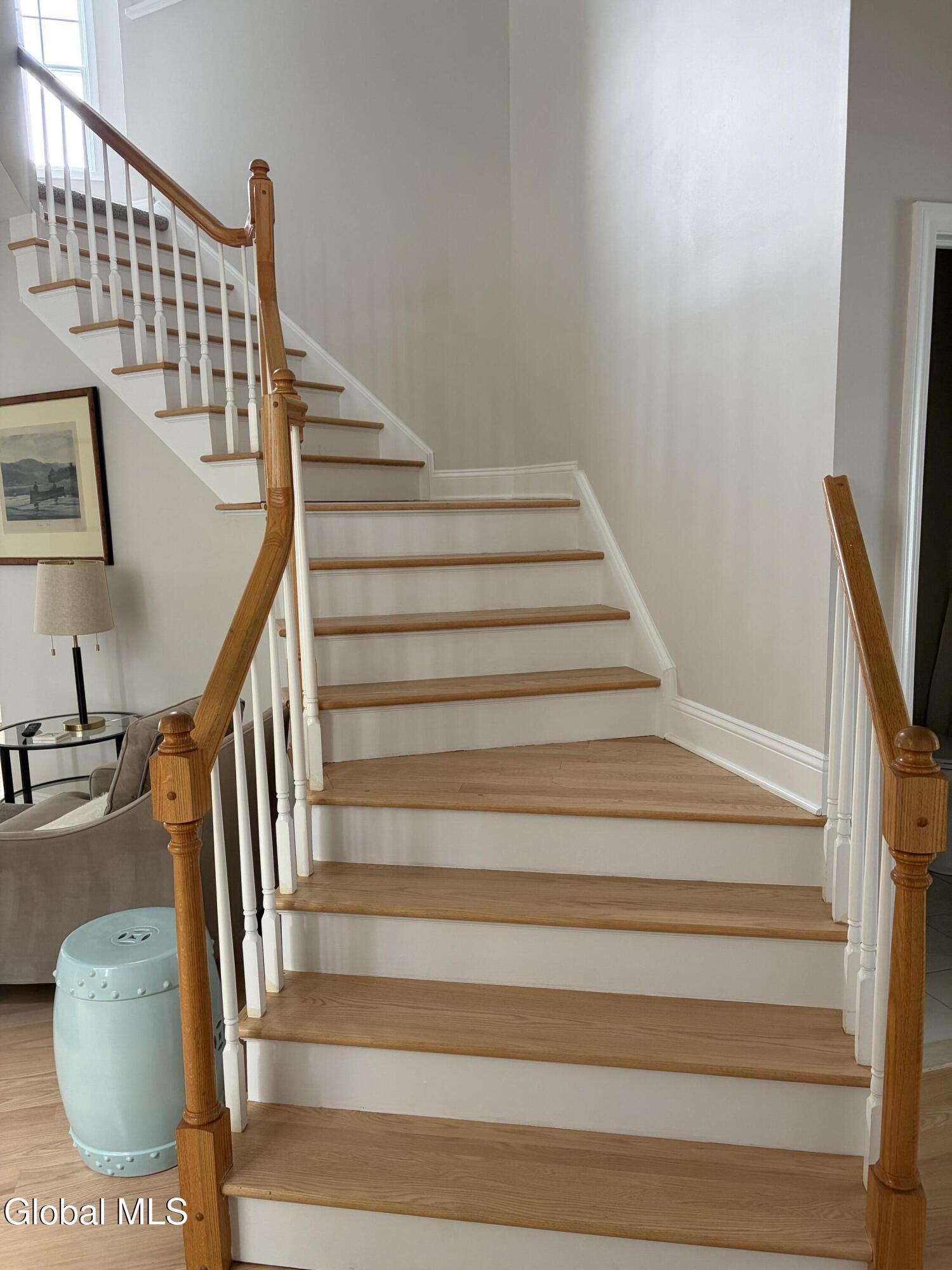 37 Cheshire Way Loudonville NY 12211