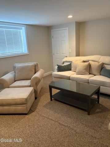 37 Cheshire Way Loudonville NY 12211