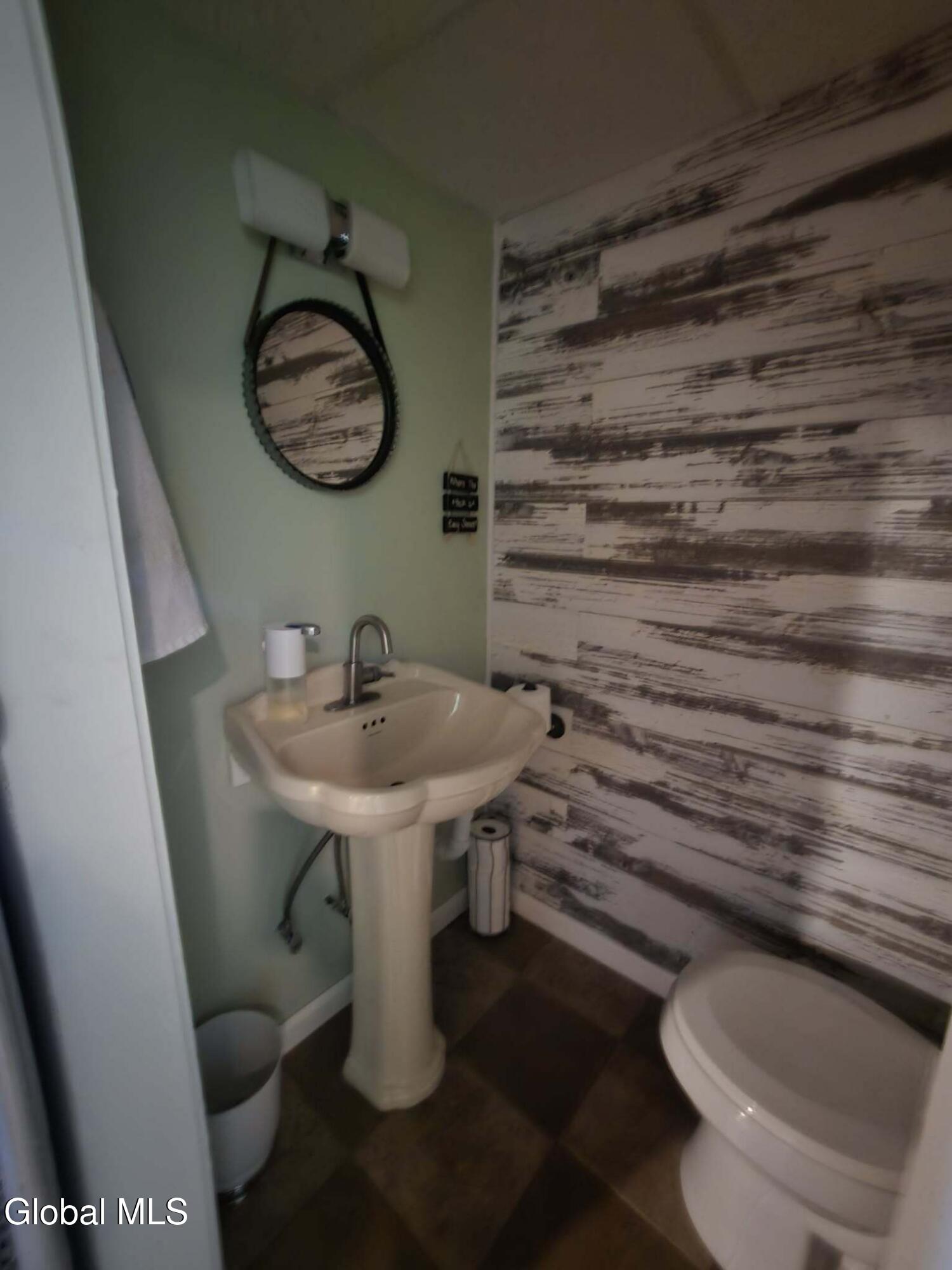 1305 Maple Hill Road Schodack NY 12033