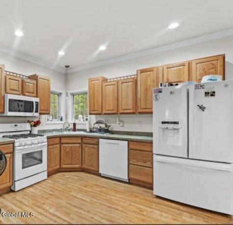 31 Kimberly Lane Queensbury NY 12804