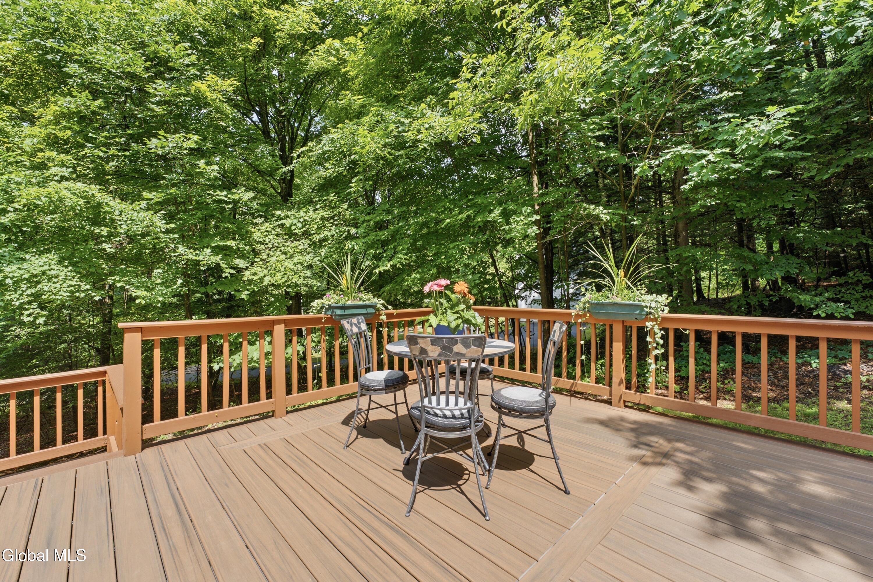 30 Constitution Way Queensbury NY 12804