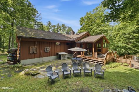 30 Constitution Way Queensbury NY 12804