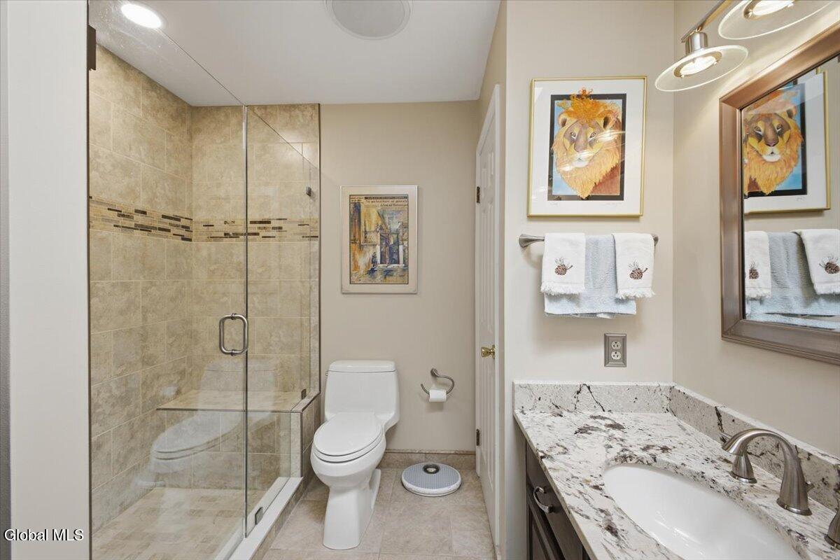 18 Pinion Pine Lane Queensbury NY 12804