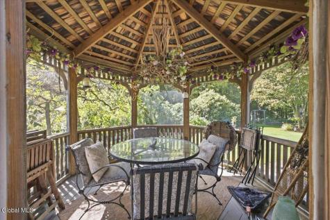 18 Pinion Pine Lane Queensbury NY 12804