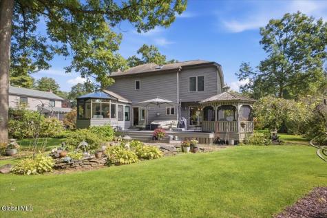 18 Pinion Pine Lane Queensbury NY 12804