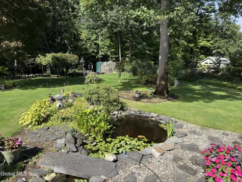 18 Pinion Pine Lane Queensbury NY 12804