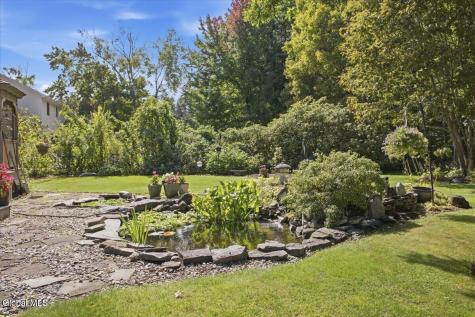 18 Pinion Pine Lane Queensbury NY 12804