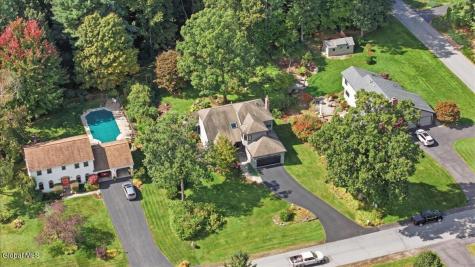 18 Pinion Pine Lane Queensbury NY 12804