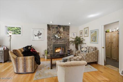 18 Pinion Pine Lane Queensbury NY 12804