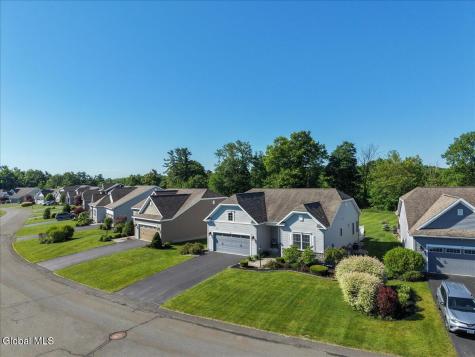 59 Somerset Drive Halfmoon NY 12118