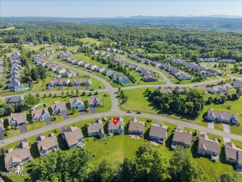 59 Somerset Drive Halfmoon NY 12118