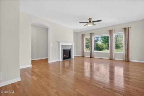 59 Somerset Drive Halfmoon NY 12118