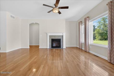 59 Somerset Drive Halfmoon NY 12118