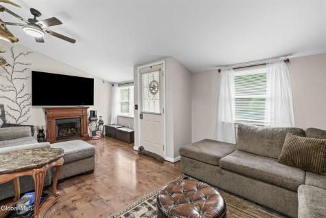 298 Peck Road Wynantskill NY 12198